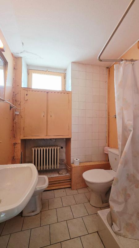 MEHUN-SUR-YEVRE MEHUN SUR YEVRE MAISONS DE VILLE 6 PIECES LOT DE 2 MAISONS 7