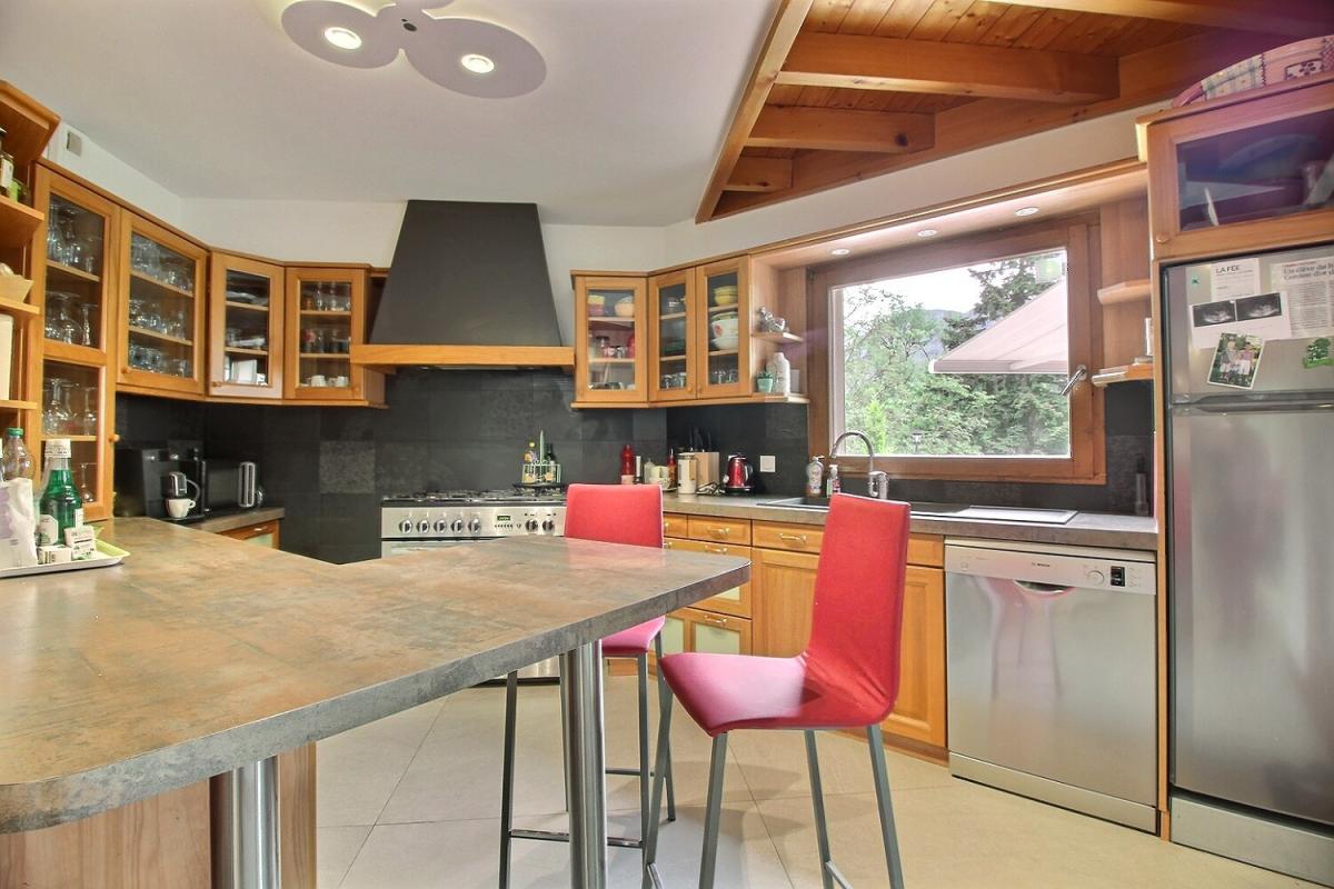 CURIENNE Grande maison familiale à  Curienne, 208 m2  sur parcelle de 1600m² 8