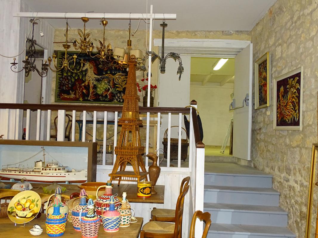 MONTIGNAC Immeuble Montignac Lascaux 13 pièce(s) 381m2 12