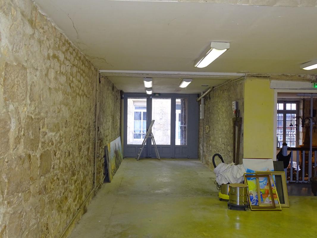 MONTIGNAC Immeuble Montignac Lascaux 13 pièce(s) 381m2 14