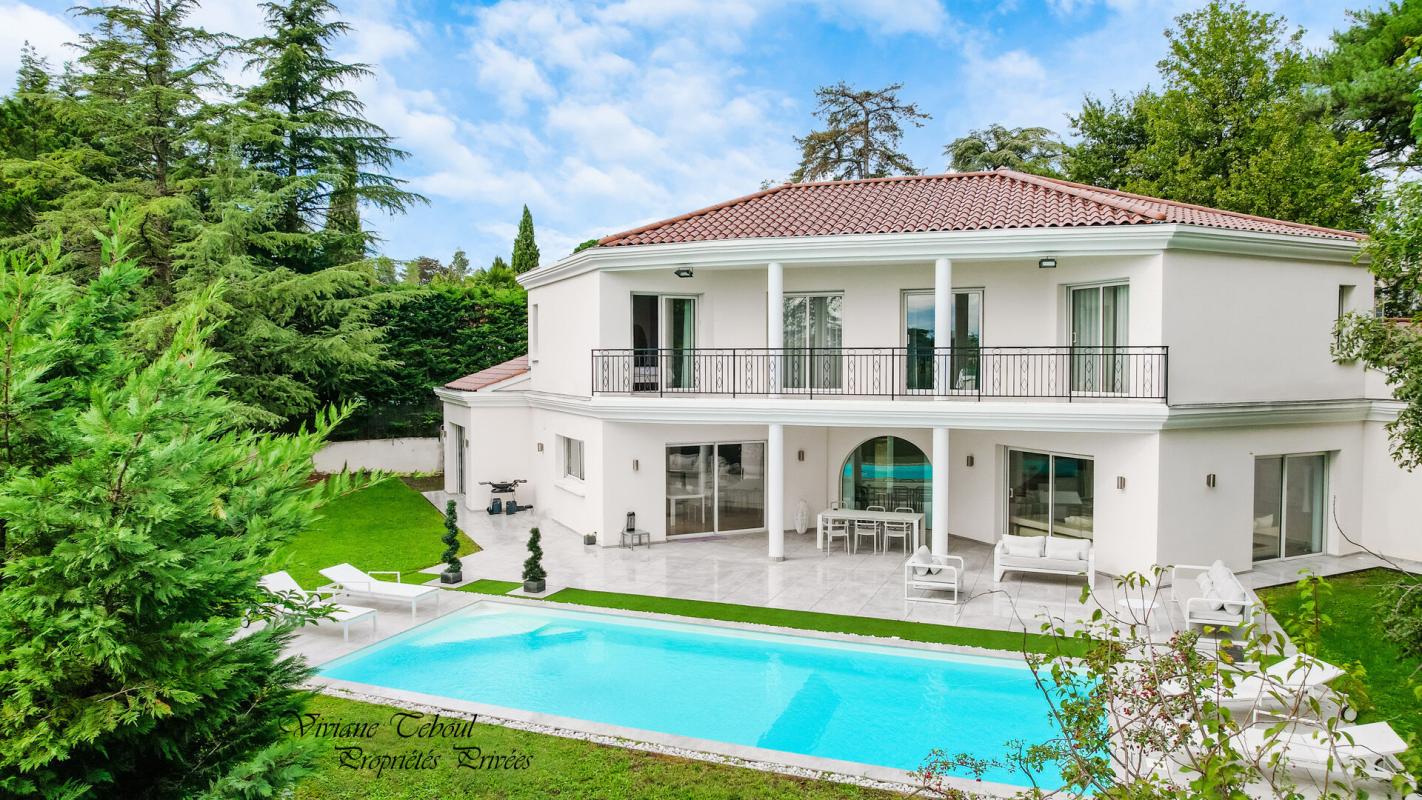 ECULLY Maison Ecully Tronchon.1650000. 7 pièce(s) 286 m2 .5 chambres .terrain 1890m2.piscine.jardin 5