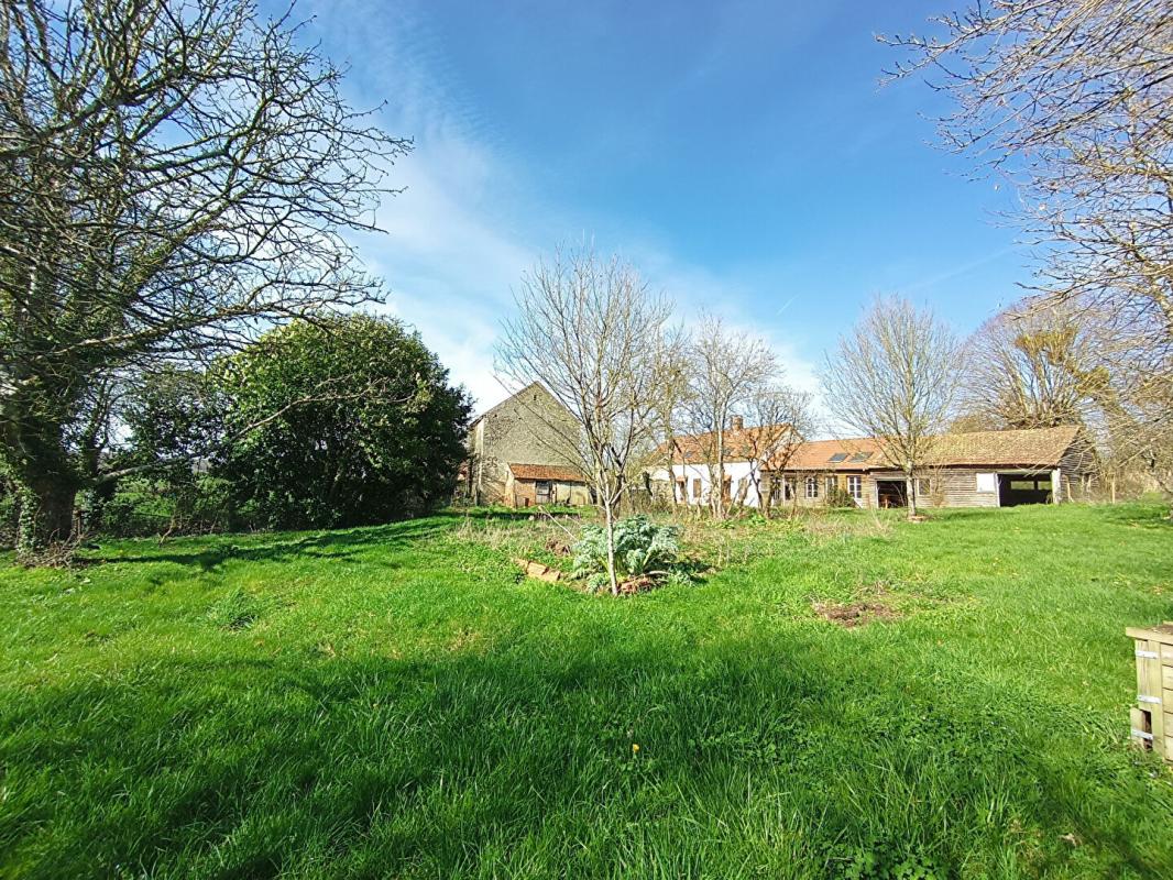 LA CELLE-SUR-NIEVRE 30 MINUTES DE NEVERS - ANCIEN MOULIN AVEC 2 HABITATIONS 13