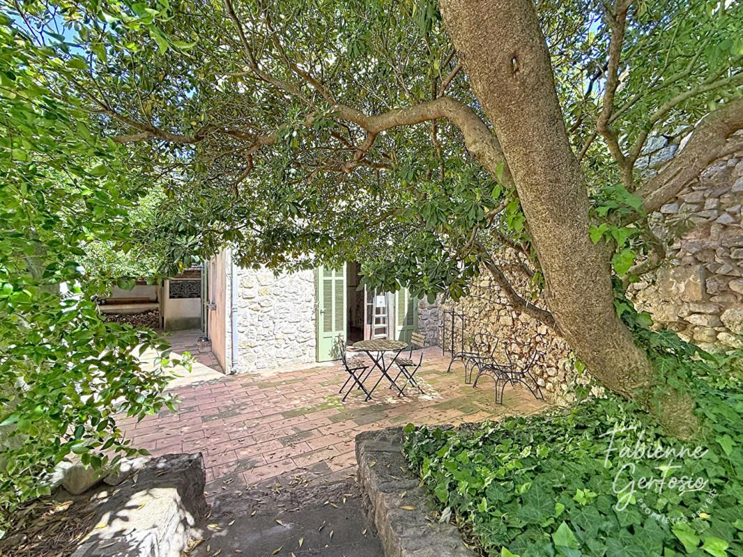 SOLLIES-VILLE Solliès-Ville! Maison de Village de 105m2 avec jardin et cave 12