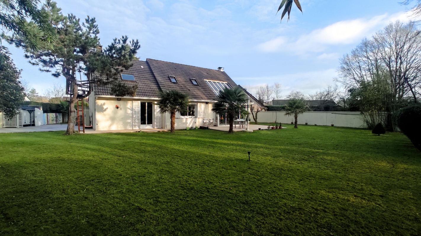 YERRES Maison individuelle en lisière de bois 1