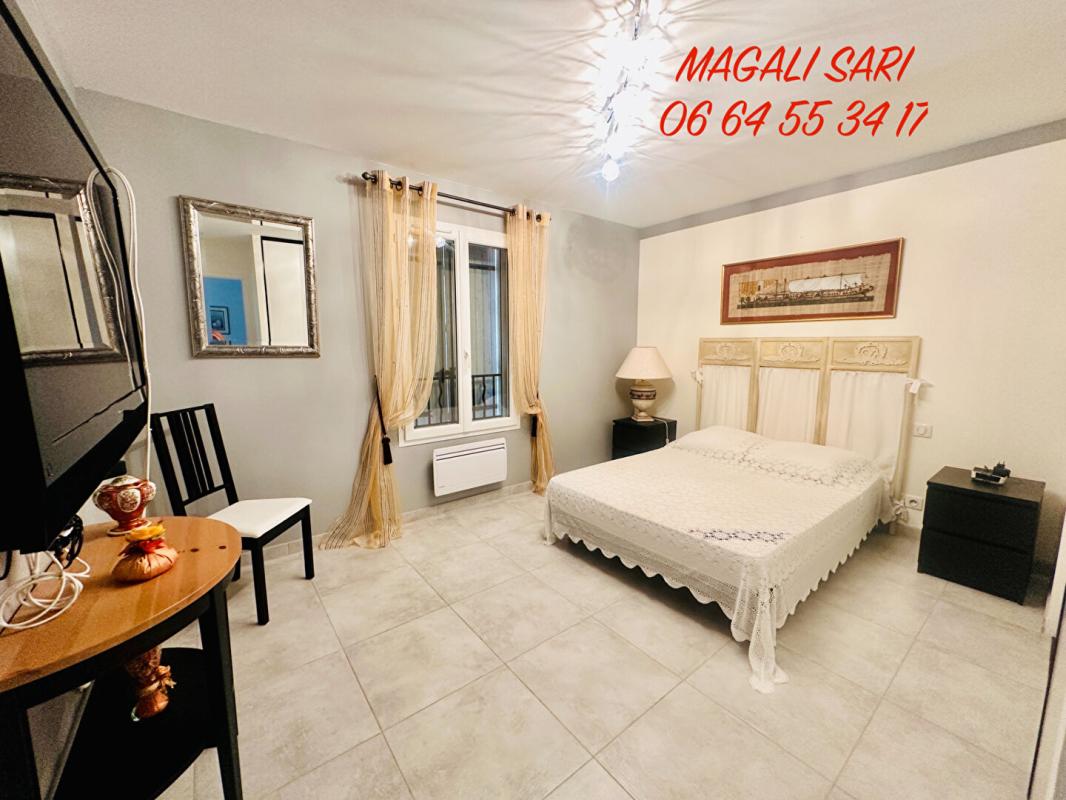 SAINT-HILAIRE-DE-BRETHMAS Villa Saint Hilaire De Brethmas 6 pièce(s) 158 m2 + Piscine 14