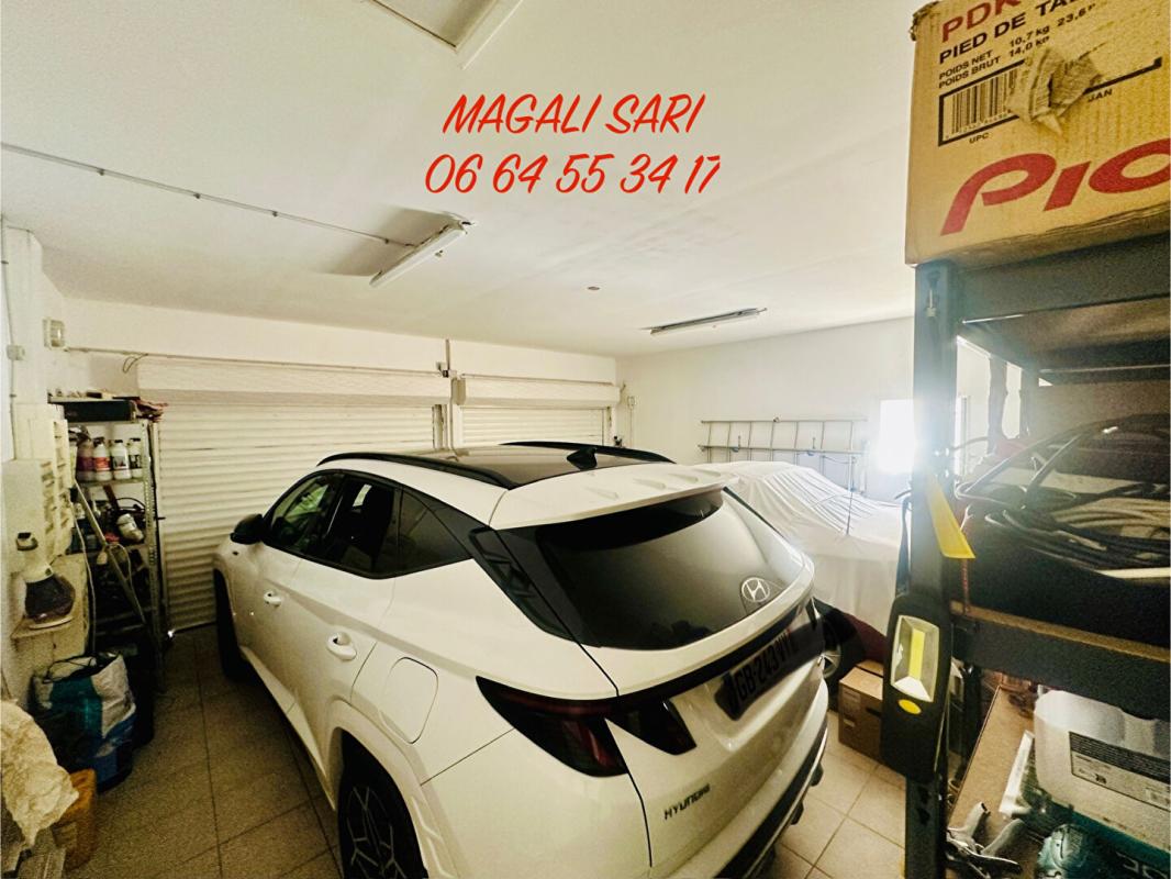 SAINT-HILAIRE-DE-BRETHMAS Villa Saint Hilaire De Brethmas 6 pièce(s) 158 m2 + Piscine 17