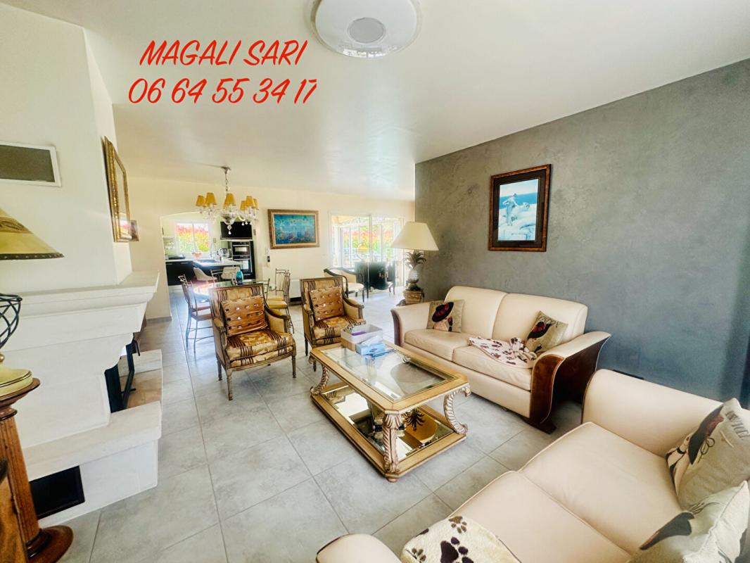 SAINT-HILAIRE-DE-BRETHMAS Villa Saint Hilaire De Brethmas 6 pièce(s) 158 m2 + Piscine 6