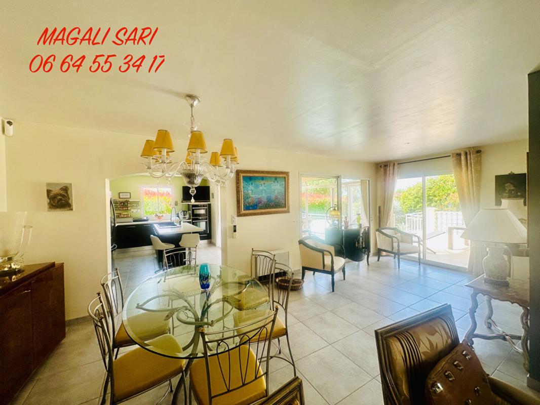 SAINT-HILAIRE-DE-BRETHMAS Villa Saint Hilaire De Brethmas 6 pièce(s) 158 m2 + Piscine 7