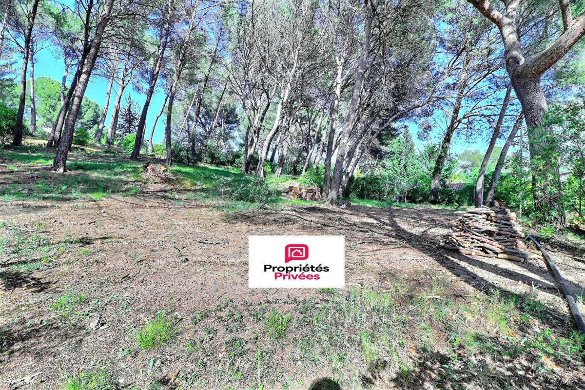 VENTABREN Maison Ventabren 9 pièces 205 m2 - piscine, double garage sur terrain de 2020 m2 9