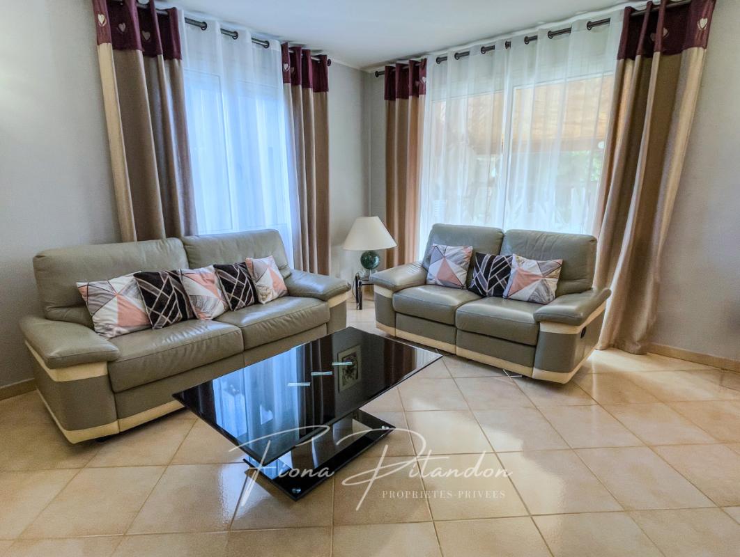 LAURIS Villa lumineuse avec piscine et dépendance sur terrain paysager 7