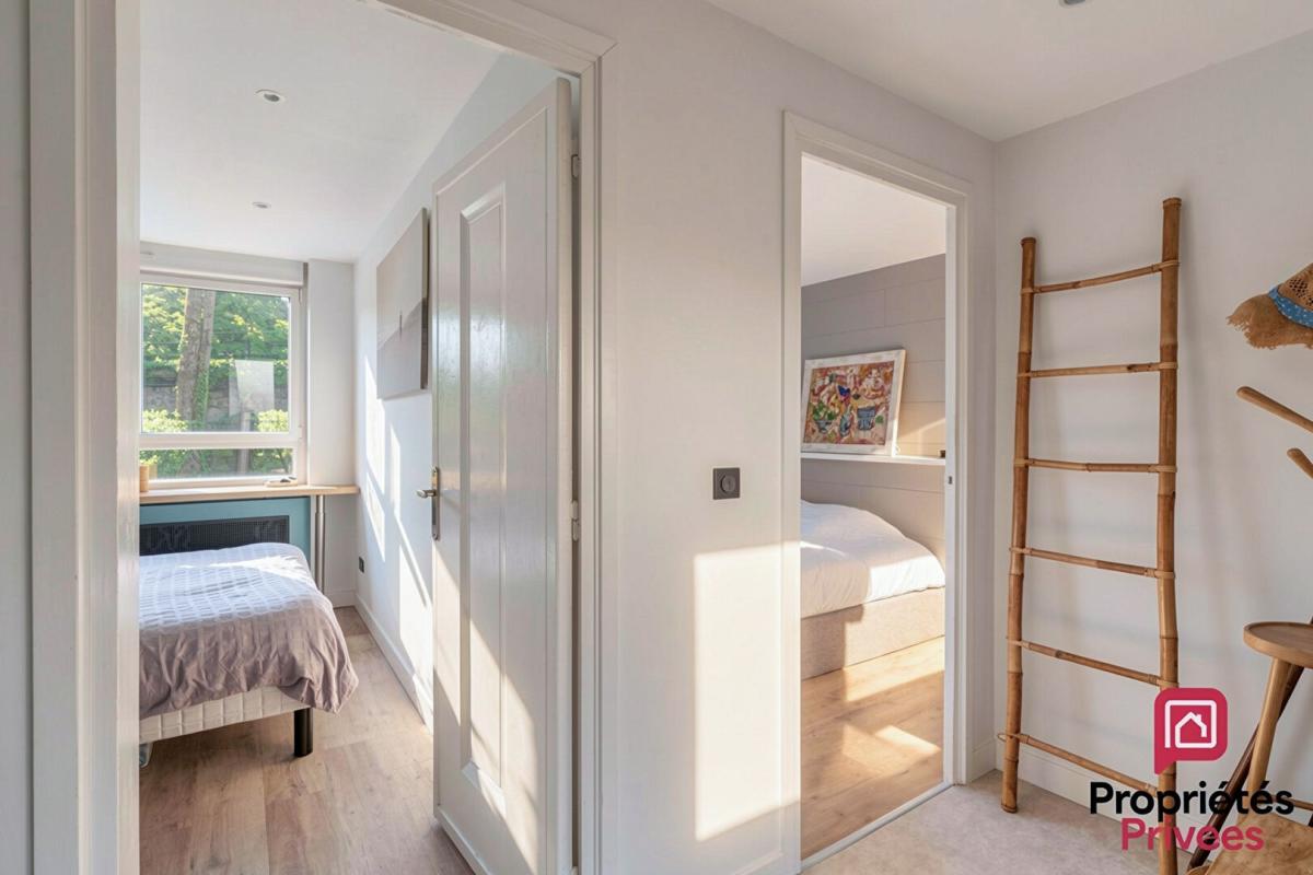 SAINTE-FOY-LES-LYON Magnifique T3 86 m2 lumineux - Calme absolu  - St Foy les Lyon 9