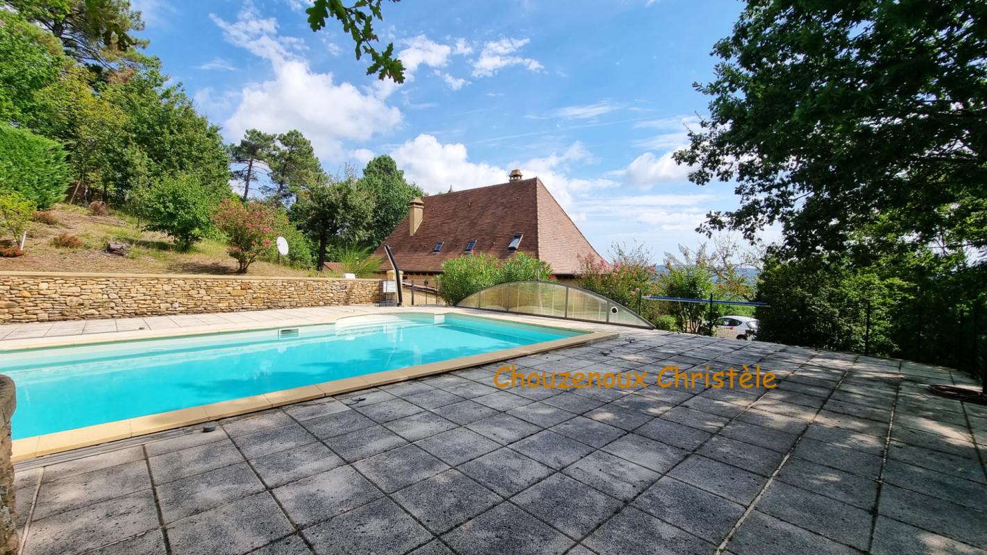SARLAT-LA-CANEDA 24200 Sarlat La Caneda :Maison et gîte, dépendances et piscine sur 5000m² 14