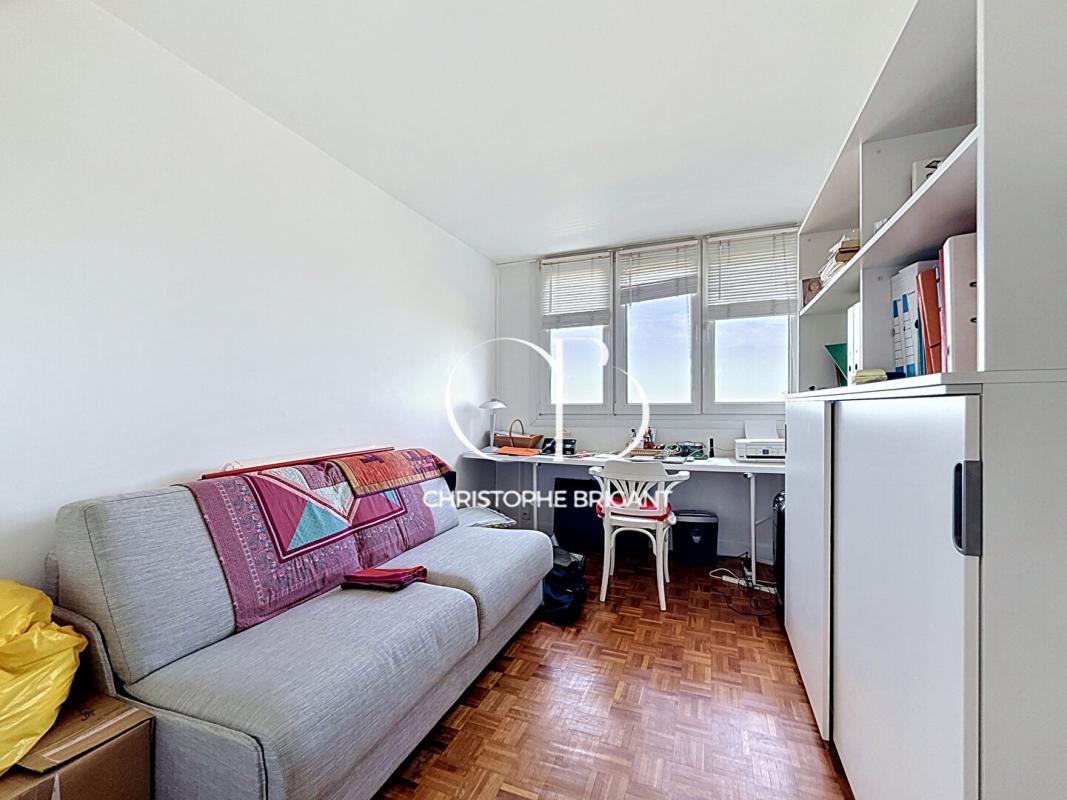 VITRY-SUR-SEINE Appartement  4 pièce(s) 75 m² avec Balcon et box 8