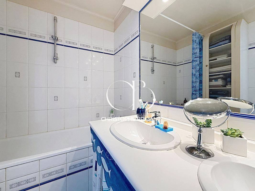 VITRY-SUR-SEINE Appartement  4 pièce(s) 75 m² avec Balcon et box 9