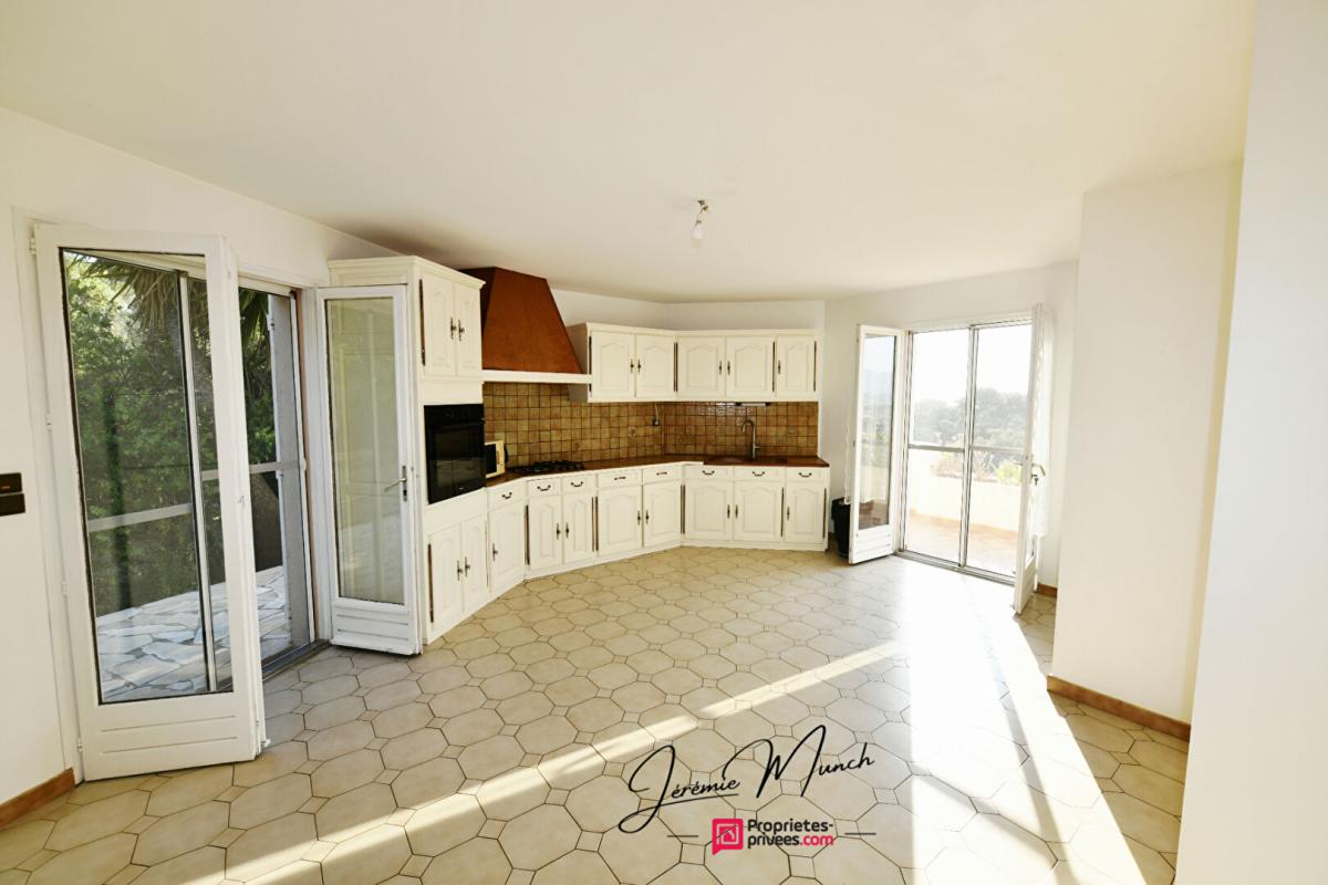 SIX-FOURS-LES-PLAGES Villa de luxe, vue mer, 285M² -- côte d'azur. FRANCE 13