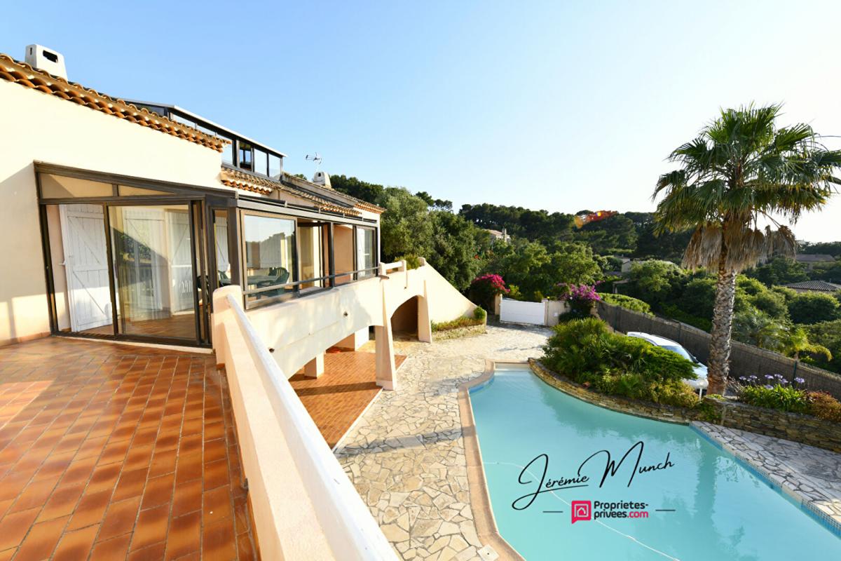 SIX-FOURS-LES-PLAGES Villa de luxe, vue mer, 285M² -- côte d'azur. FRANCE 7