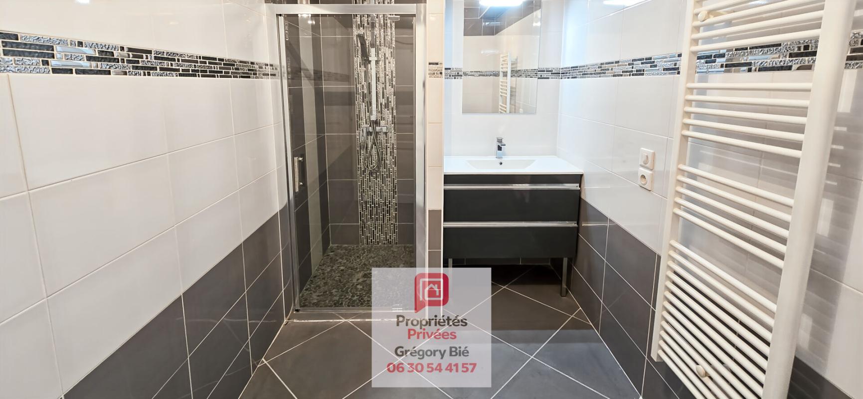 VILLENEUVE-LE-COMTE Maison récente7 pièce(s) 160 m2 13