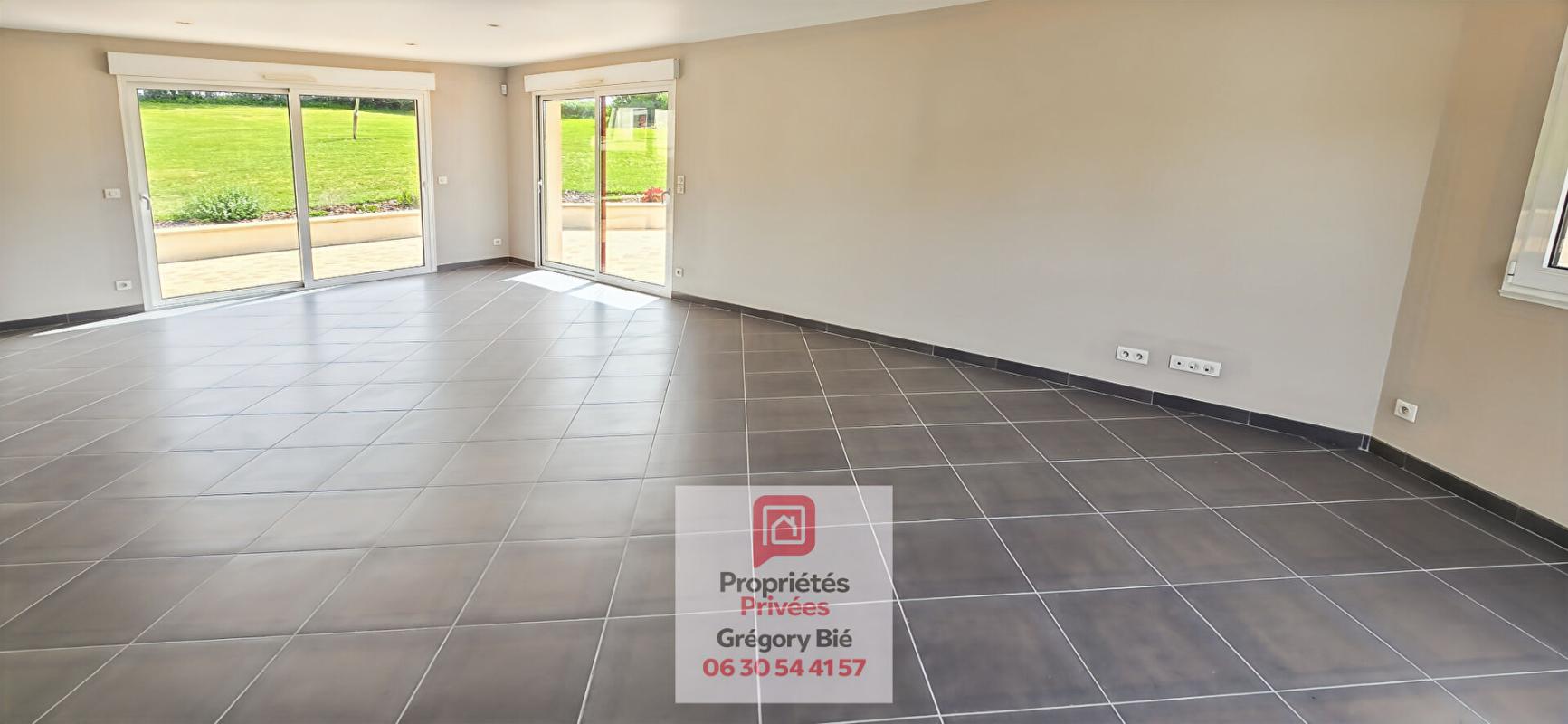 VILLENEUVE-LE-COMTE Maison récente7 pièce(s) 160 m2 7