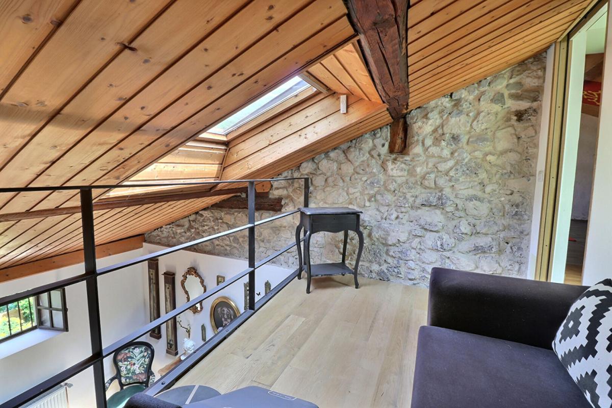 CROLLES Maison de Ville 7P 210 m² avec jardinet + garage à CROLLES (38920) 17