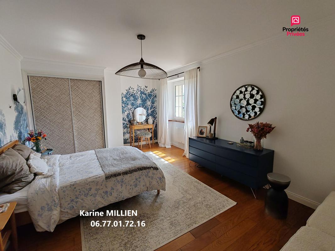 DREUX DREUX 28100 Maison individuelle - 1 étage - 5 chambres - Dépendance aménagée - Double garage - Terrain - 547000  HAI 13