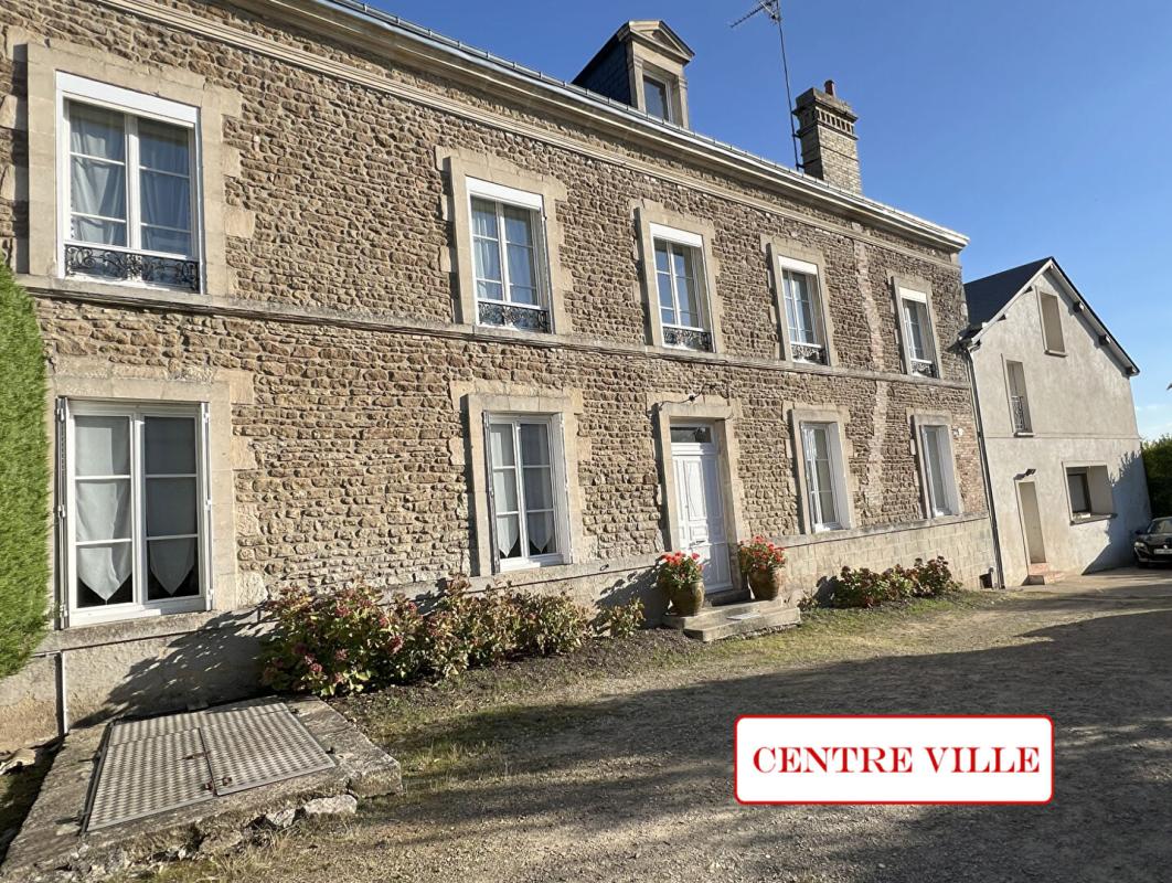 ALENCON Maison 19ème avec grand jardin et garage 1