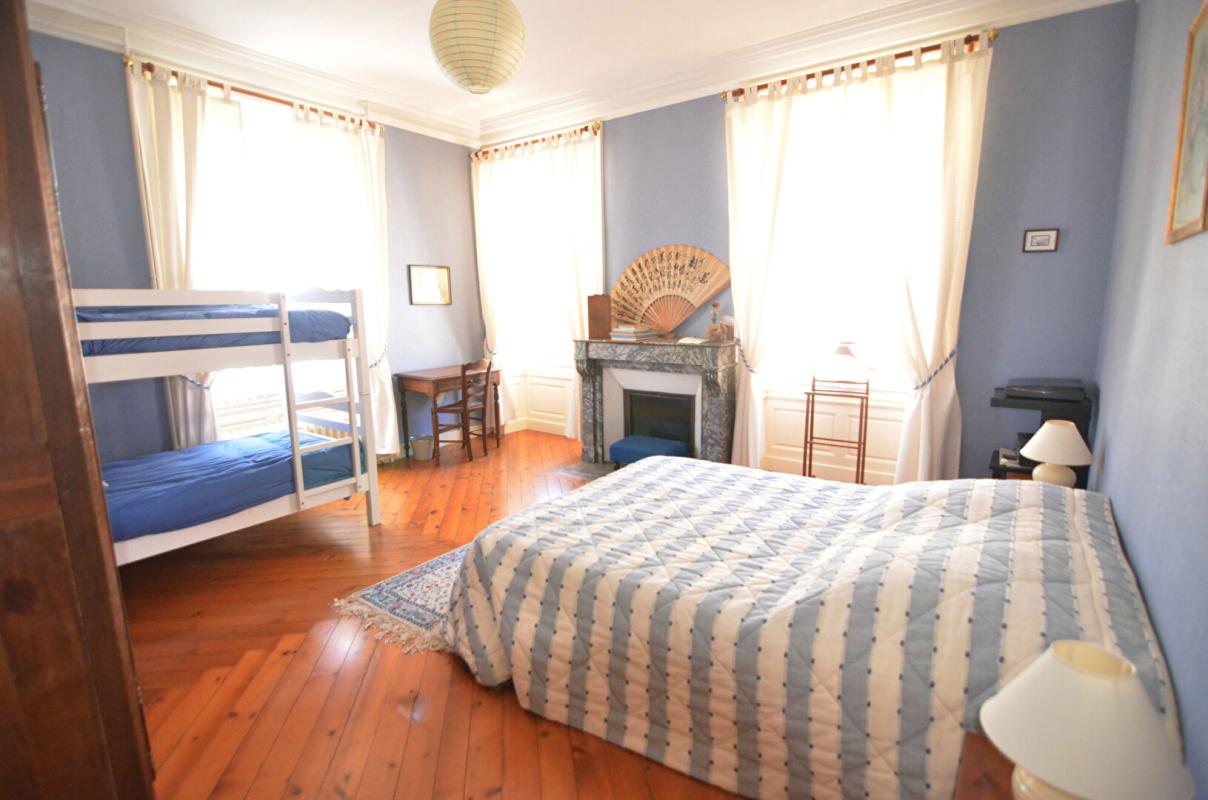 ALENCON Maison 19ème avec grand jardin et garage 13