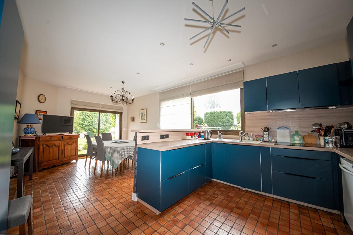 ALENCON Maison 19ème avec grand jardin et garage 8