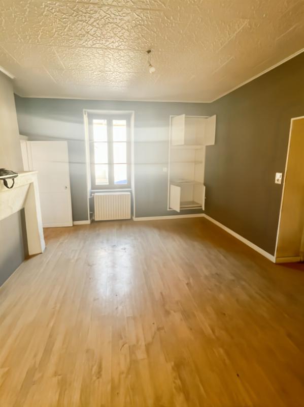 MEILLANT Maison de village à fort potentiel  133 m² + combles aménageables  Proche Saint-Amand-Montrond 8