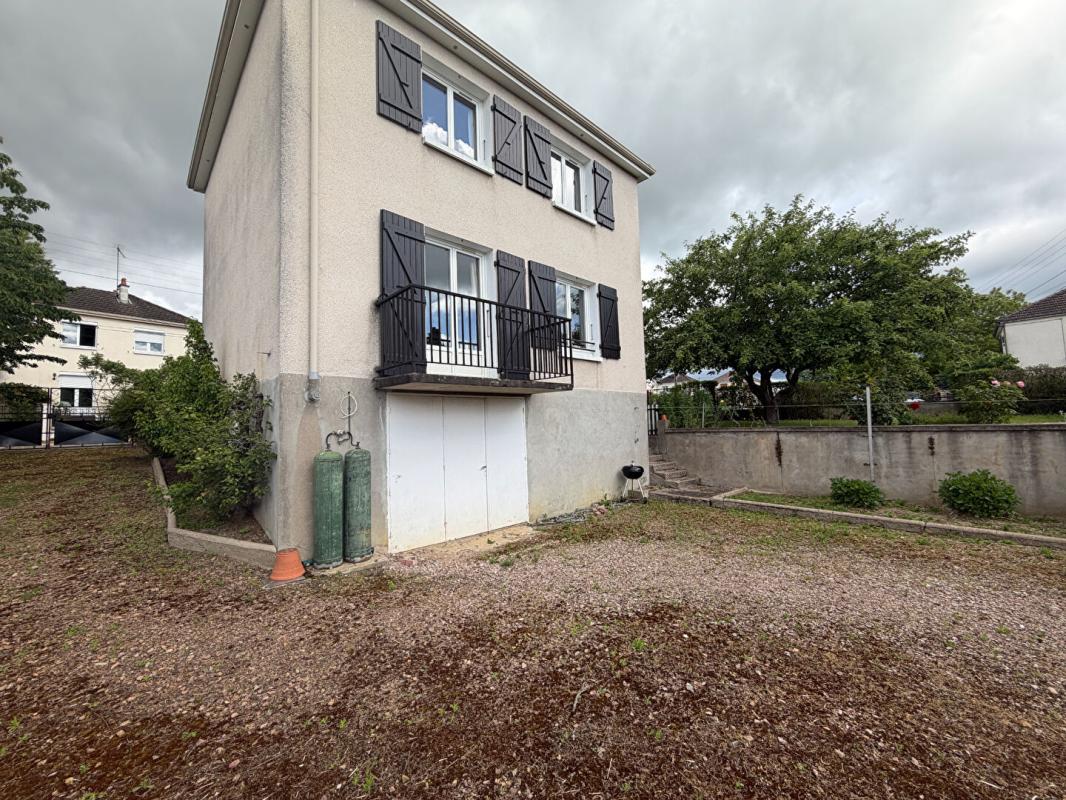 COULANGES-LES-NEVERS Maison Coulanges Les Nevers 4 pièce(s) 87 m2 2