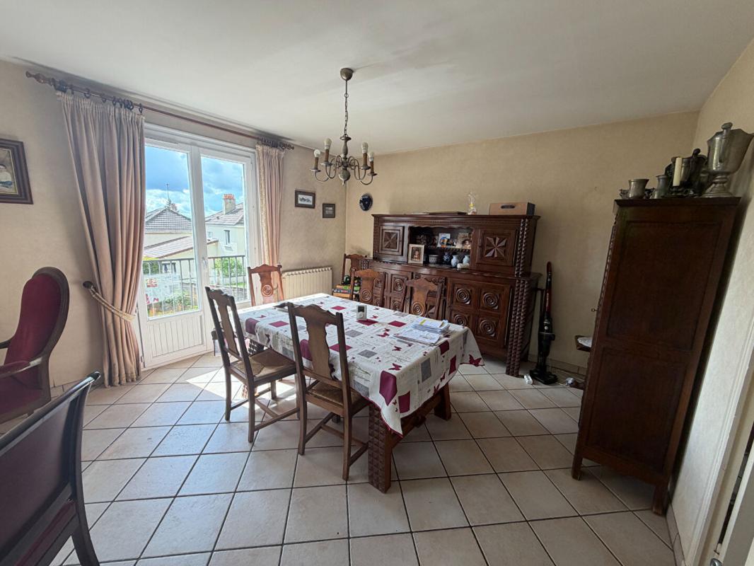 COULANGES-LES-NEVERS Maison Coulanges Les Nevers 4 pièce(s) 87 m2 5