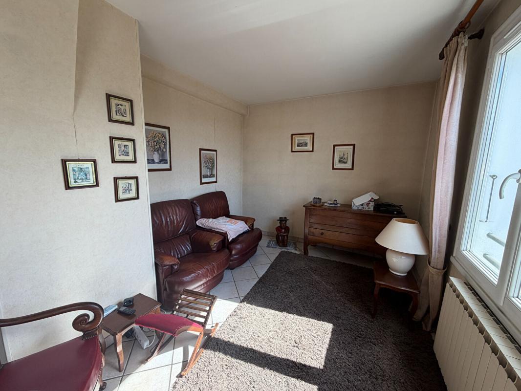COULANGES-LES-NEVERS Maison Coulanges Les Nevers 4 pièce(s) 87 m2 6
