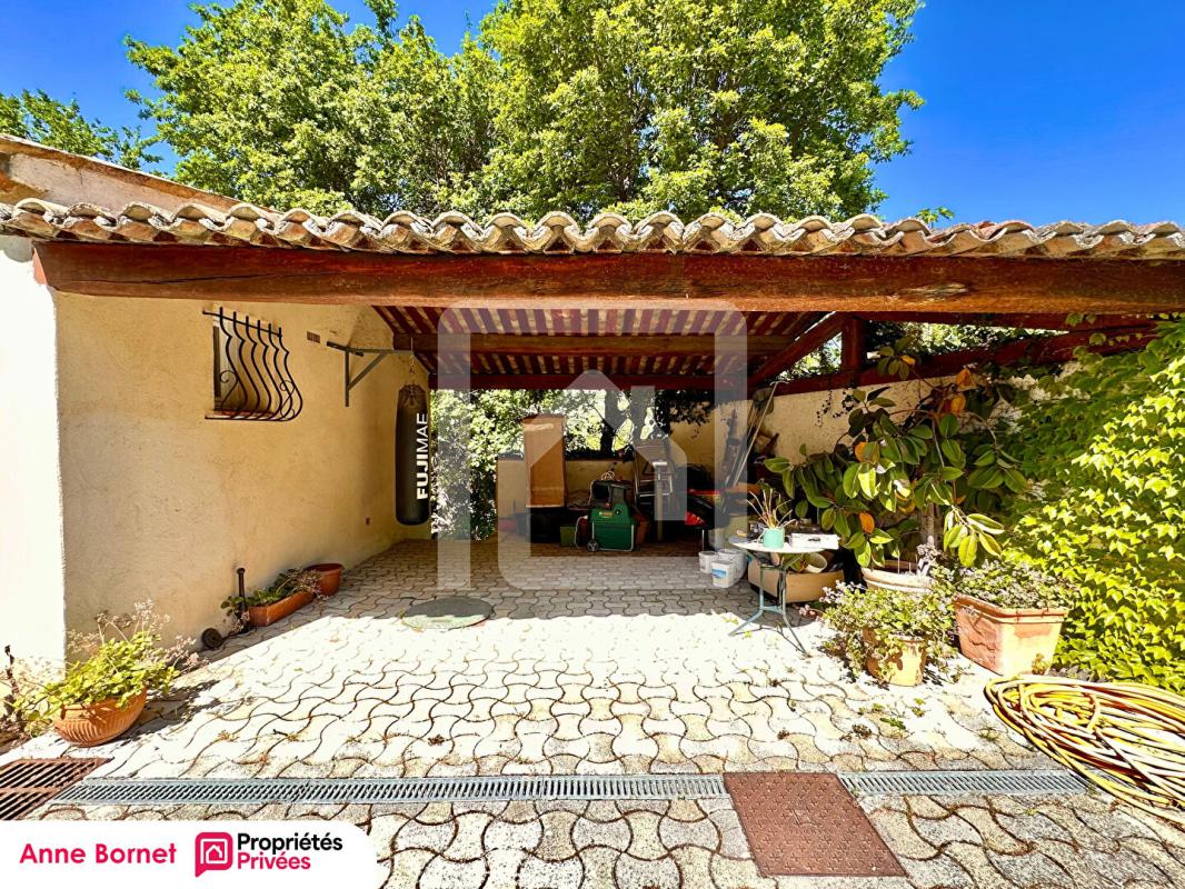 LA ROQUETTE-SUR-SIAGNE Villa 4 pièces 113 m2 de plain pied avec jardin arboré, piscine et abri voiture 17