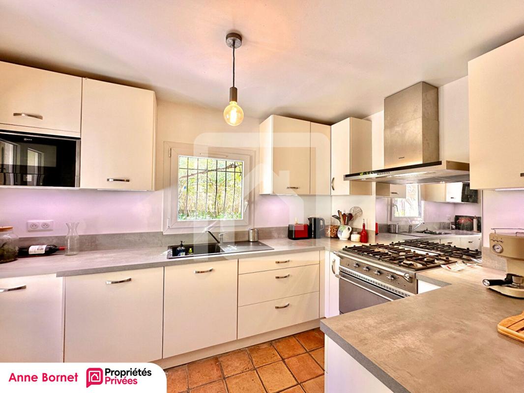 LA ROQUETTE-SUR-SIAGNE Villa 4 pièces 113 m2 de plain pied avec jardin arboré, piscine et abri voiture 7