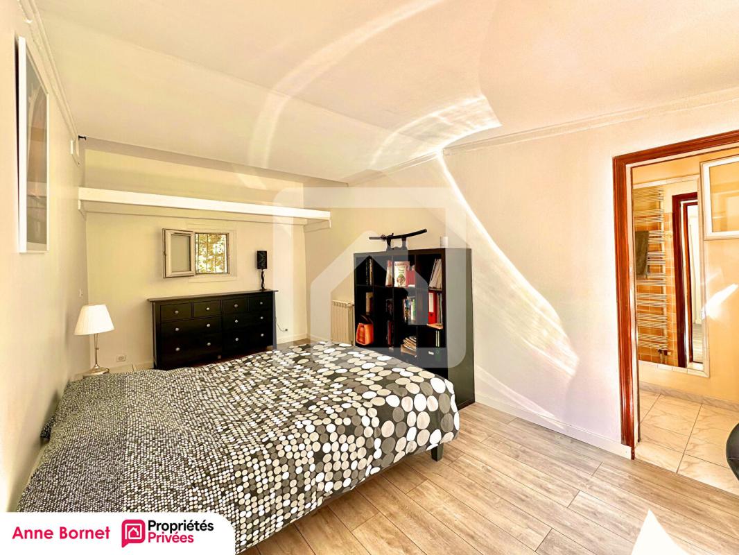 LA ROQUETTE-SUR-SIAGNE Villa 4 pièces 113 m2 de plain pied avec jardin arboré, piscine et abri voiture 9