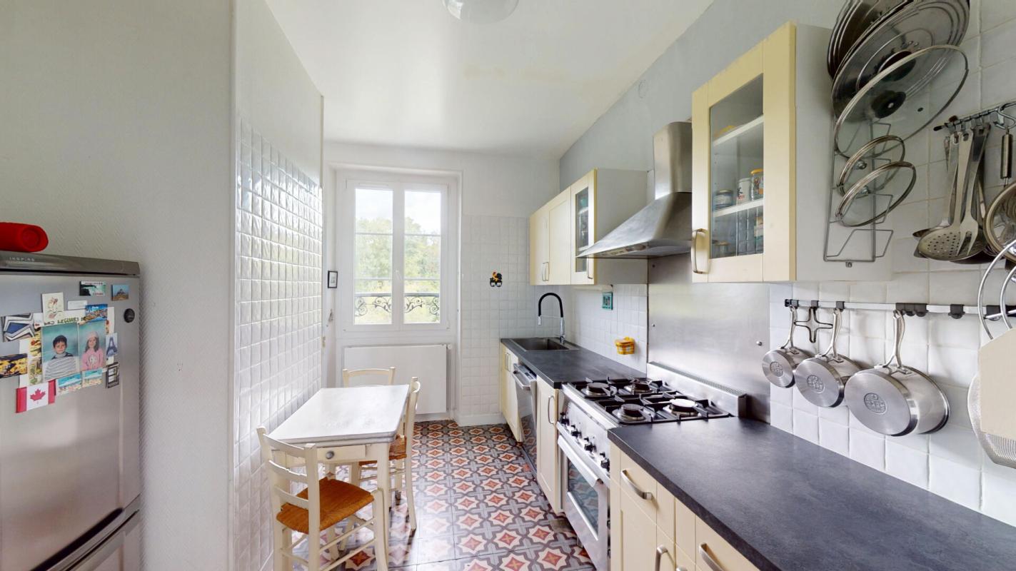 COULOMMIERS MAISON BOURGEOISE  229 M2 + dépendance 155 m2 PRIX  467900 5