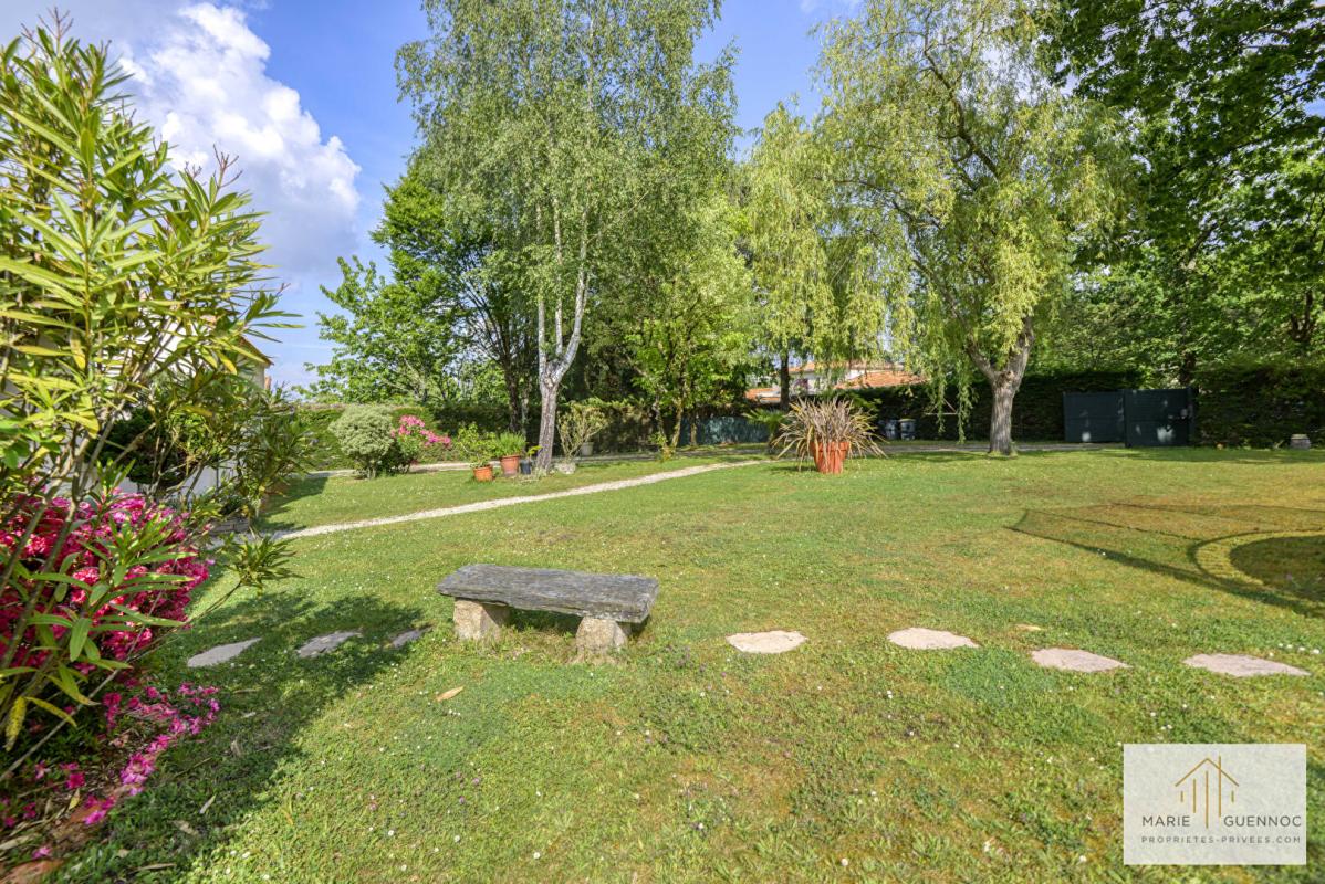 BASSE-GOULAINE Propriété 7 pièce(s) 210 m2 hab Basse-Goulaine 10