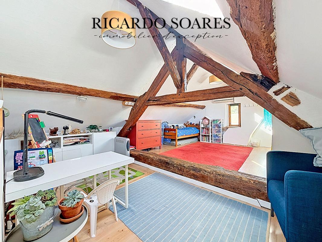 VEMARS VEMARS 95470 - MAISON DE CARACTÈRE 115m2 AU SOL / 3 CHAMBRES / GARAGE 50m2 / MAGNIFIQUE JARDIN / CAVE 12