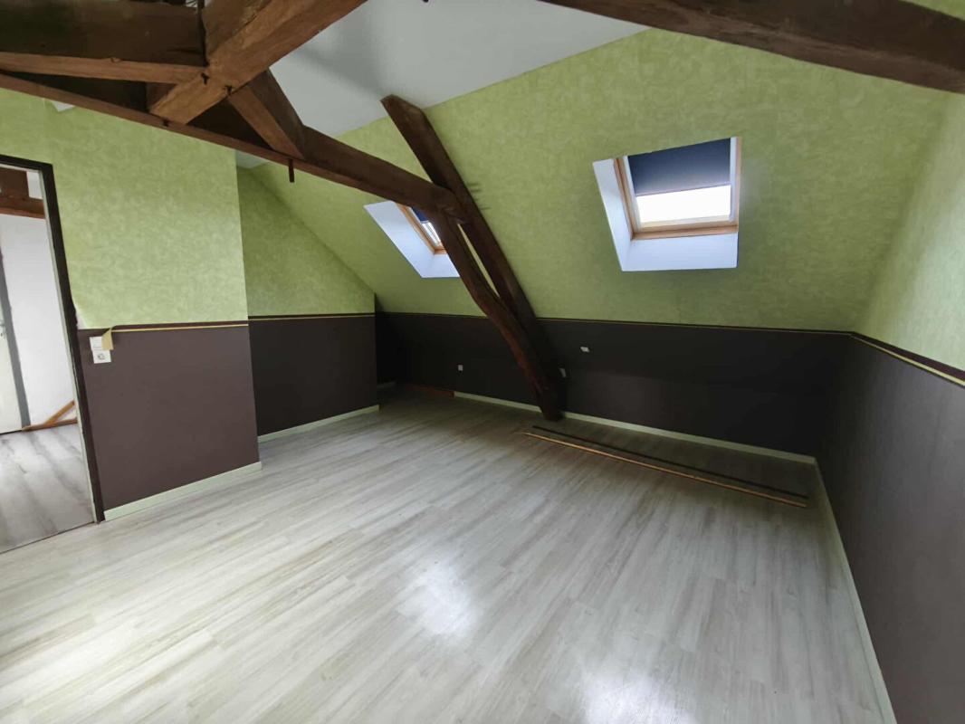 OEUILLY Maison 8 pièce(s) 211 m2 12