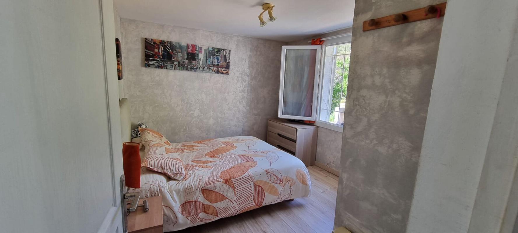 BANDOL Villa  10 pièce(s) 220 m2 sur 2000 m² piscinable vue mer 10
