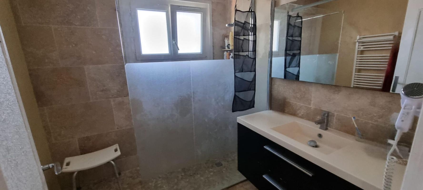 BANDOL Villa  10 pièce(s) 220 m2 sur 2000 m² piscinable vue mer 11