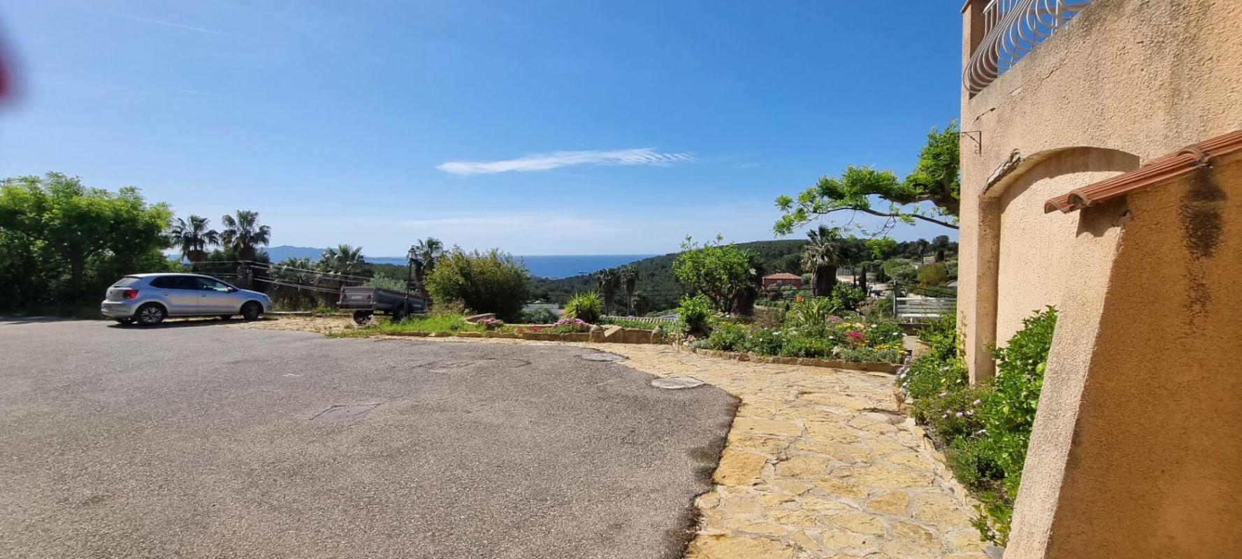 BANDOL Villa  10 pièce(s) 220 m2 sur 2000 m² piscinable vue mer 12