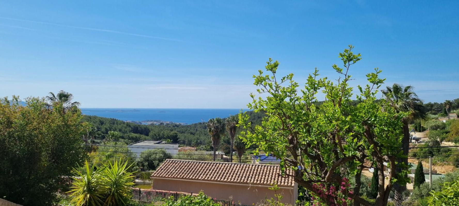 BANDOL Villa  10 pièce(s) 220 m2 sur 2000 m² piscinable vue mer 2