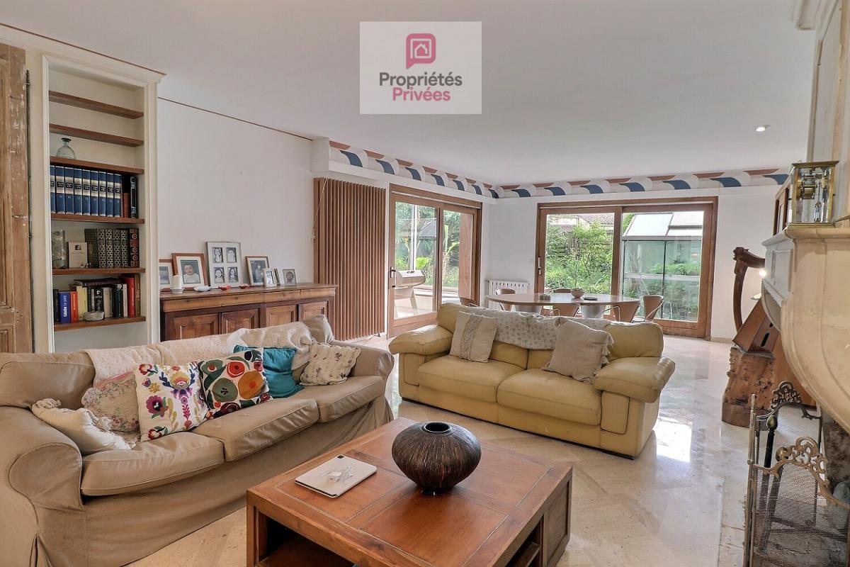 AIGREFEUILLE-D'AUNIS Maison familiale 5 chambres - 209 m² - Sous-sol 160 m² - Piscine - Jardin - Chauffage par Géothermie 1