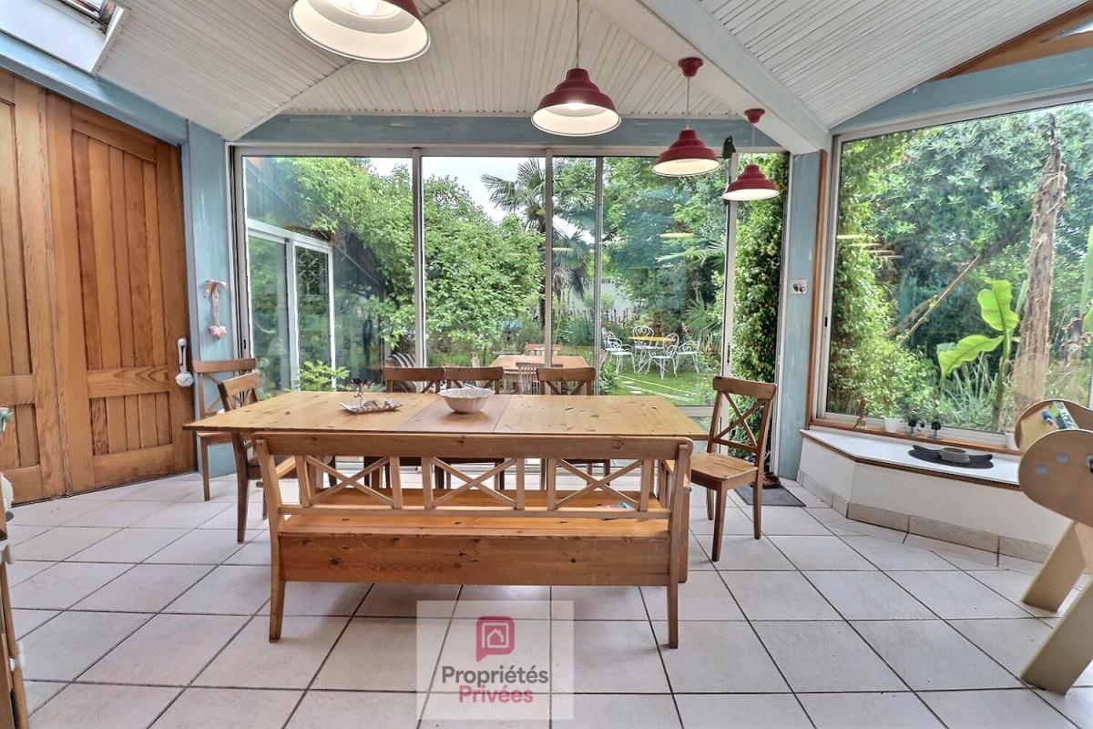 AIGREFEUILLE-D'AUNIS Maison familiale 5 chambres - 209 m² - Sous-sol 160 m² - Piscine - Jardin - Chauffage par Géothermie 13