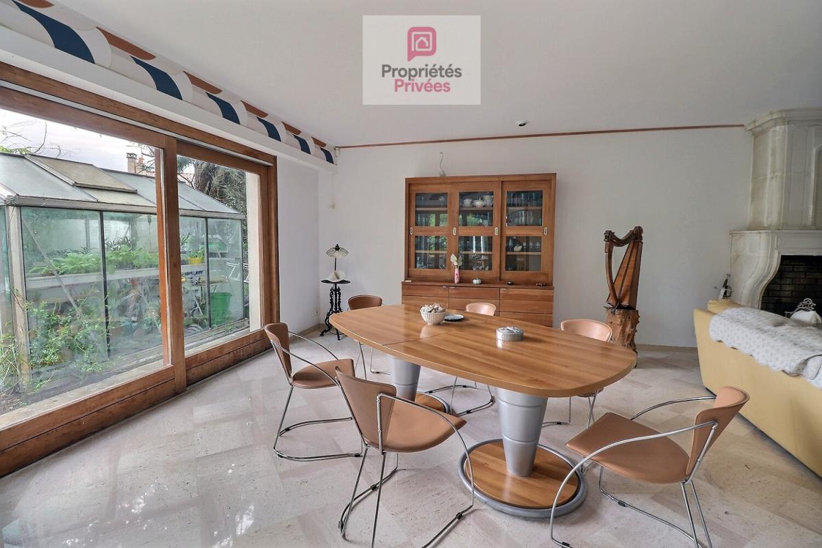 AIGREFEUILLE-D'AUNIS Maison familiale 5 chambres - 209 m² - Sous-sol 160 m² - Piscine - Jardin - Chauffage par Géothermie 14
