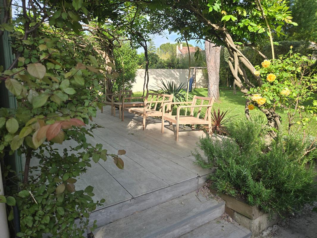 LA CALMETTE Villa La Calmette 6 pièce(s) 113.7 m2 sur 765 m2 2