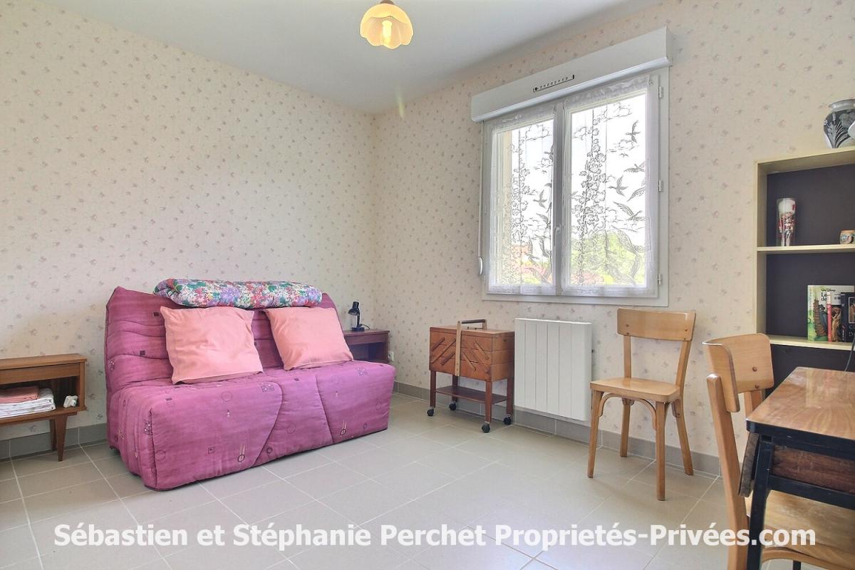 EPIEDS-EN-BEAUCE Maison de plain-pied 2006 ? 3 chambres ? grenier aménageable ? Terrain clos et arboré de 1013 m2 ? Garage 32 m² 11