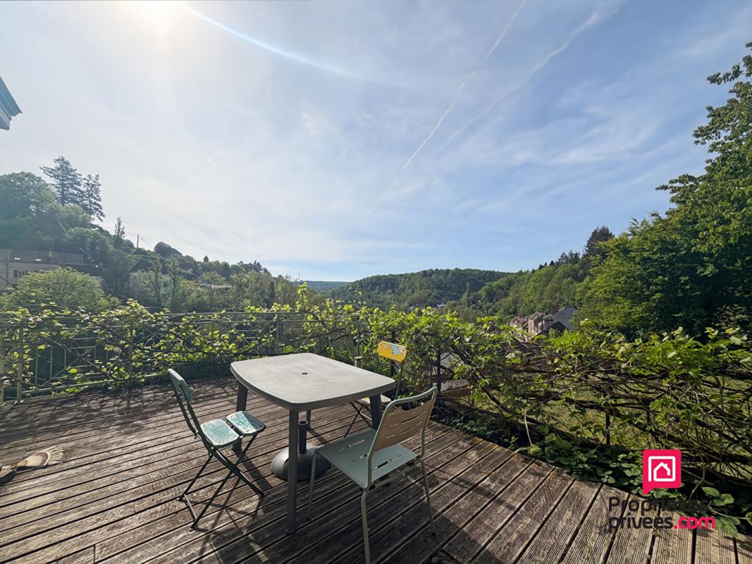 AVALLON Maison Avallon avec jardin et terrasse 13