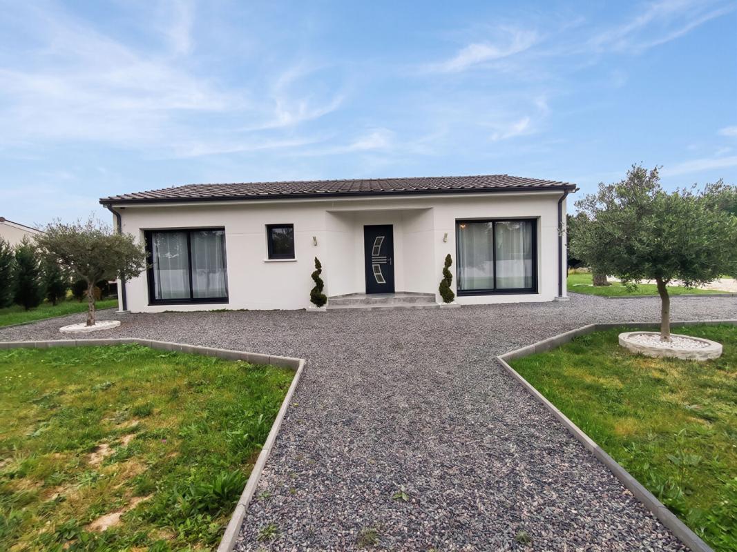 SAINT-PIERRE-DU-PALAIS Maison St Pierre Du Palais 4 pièce(s) 90 m2 1