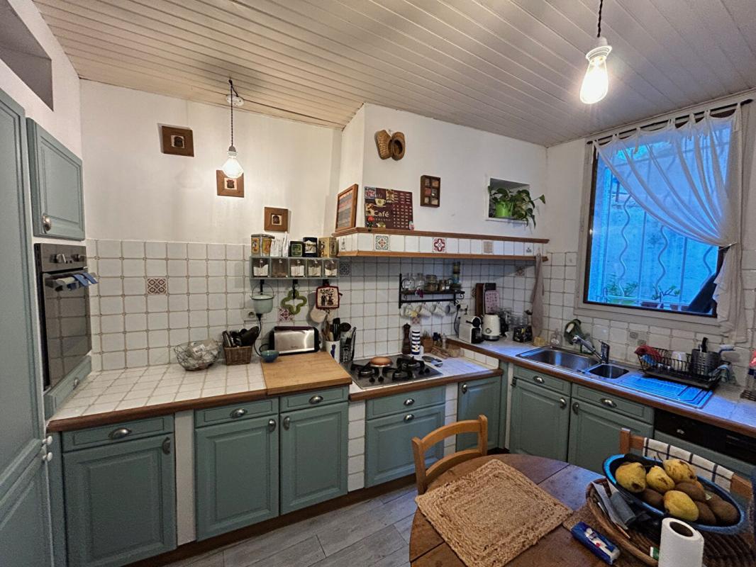 LA CIOTAT Maison De village 4 pièce(s) 79 m2+cour intérieur 4